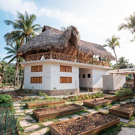 Leisy'S Garden Hostel & Rooms Samana Eksteriør billede