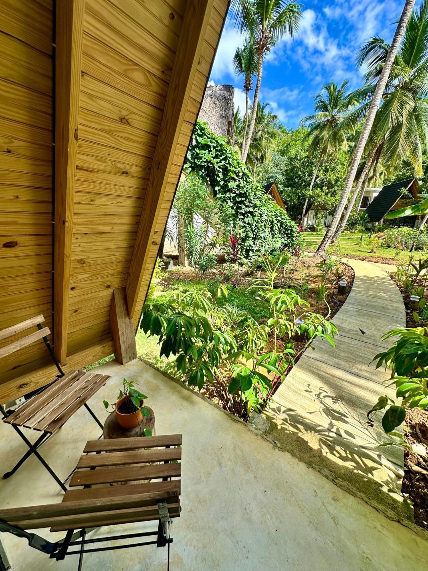 Leisy'S Garden Hostel & Rooms Samana Eksteriør billede